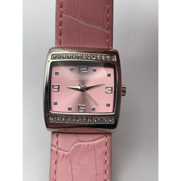 Mary Kay Women's Watch 28mm Pink on Pink New Battery - Adjustable Band - Picture 2 of 7